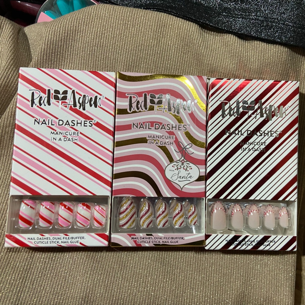 Red Aspen Nail Dashes Set